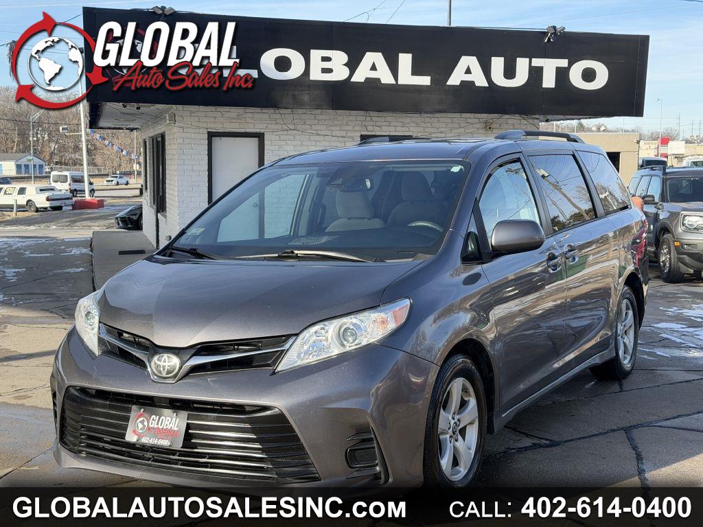 2018 Toyota Sienna LE
