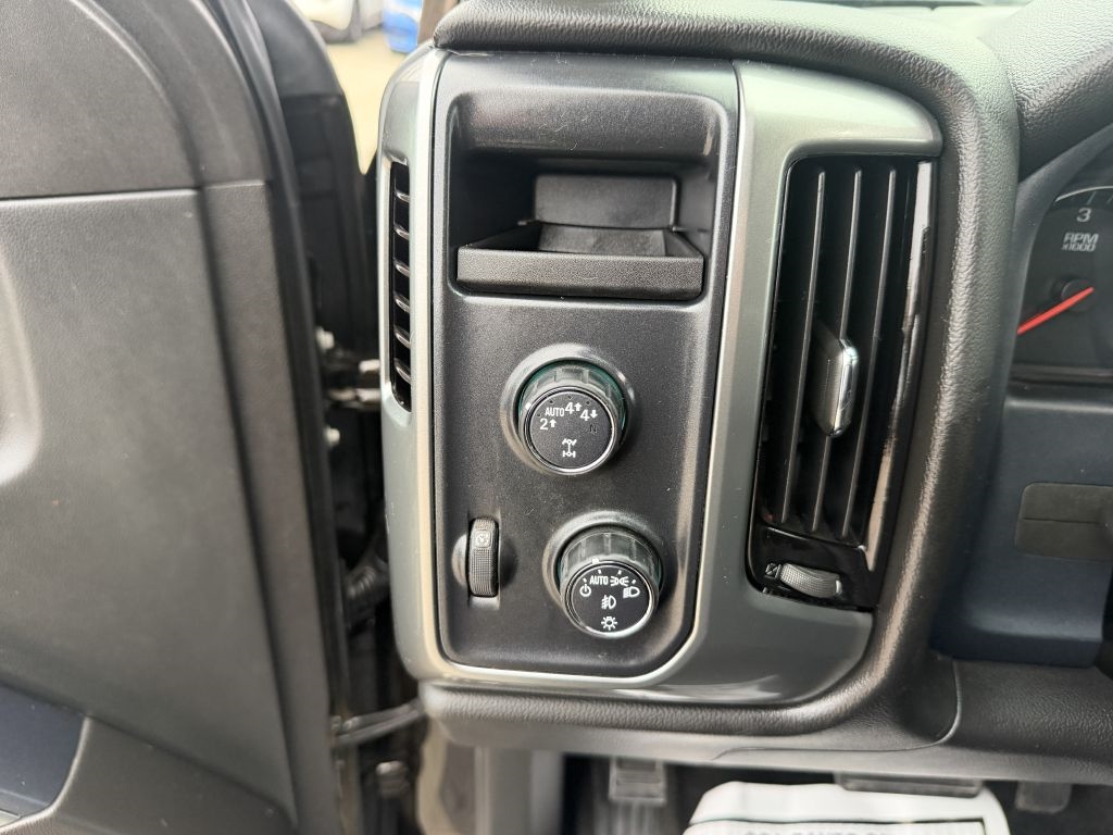 Chevrolet Silverado 1500 4WD Double Cab 143.5" LT w/1LT 2018