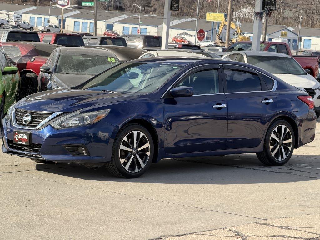 Nissan Altima 2.5 SR Sedan 2017