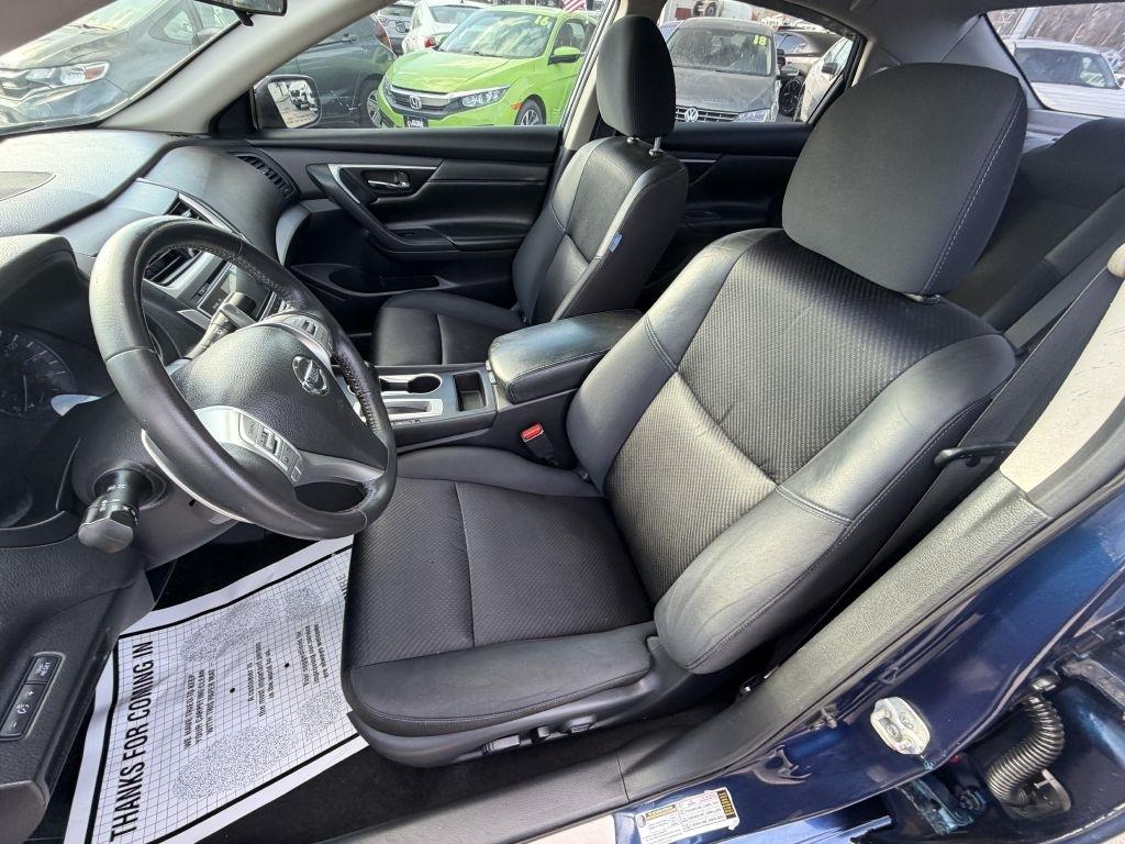 Nissan Altima 2.5 SR Sedan 2017