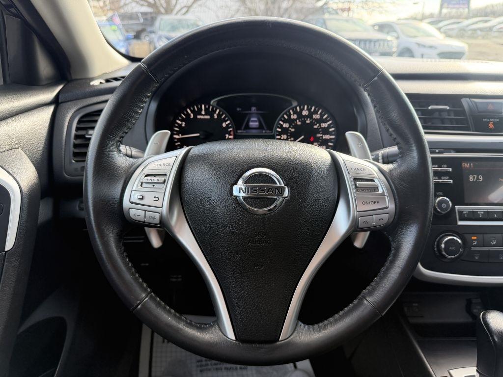 Nissan Altima 2.5 SR Sedan 2017