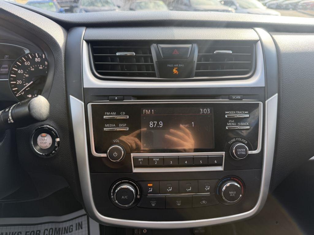 Nissan Altima 2.5 SR Sedan 2017