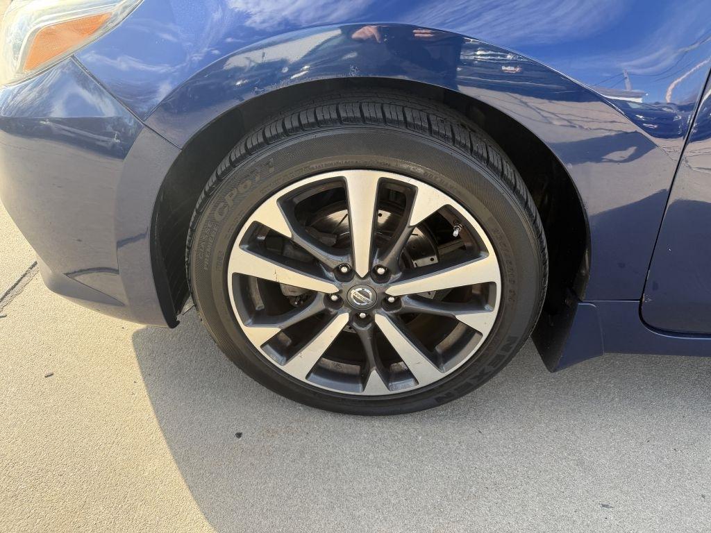 Nissan Altima 2.5 SR Sedan 2017