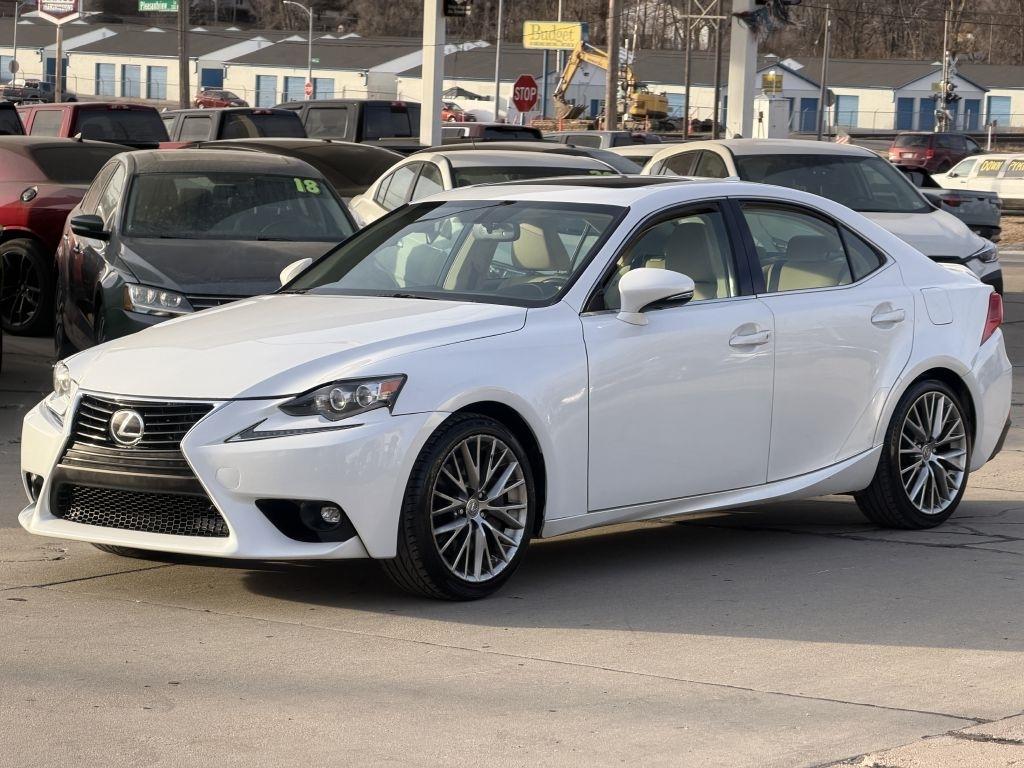 Lexus IS 300 4dr Sdn AWD 2016