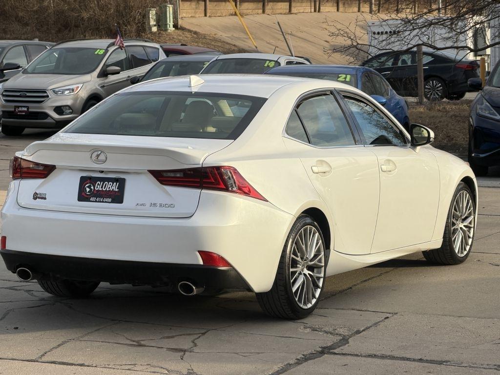 Lexus IS 300 4dr Sdn AWD 2016