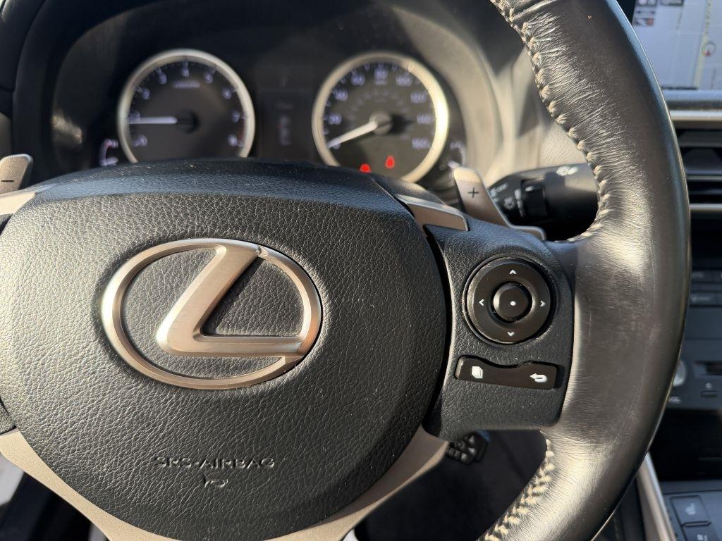 Lexus IS 300 4dr Sdn AWD 2016