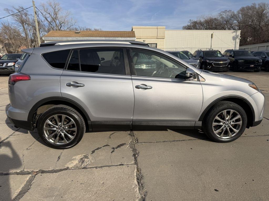 Toyota RAV4 Limited AWD (Natl) 2018