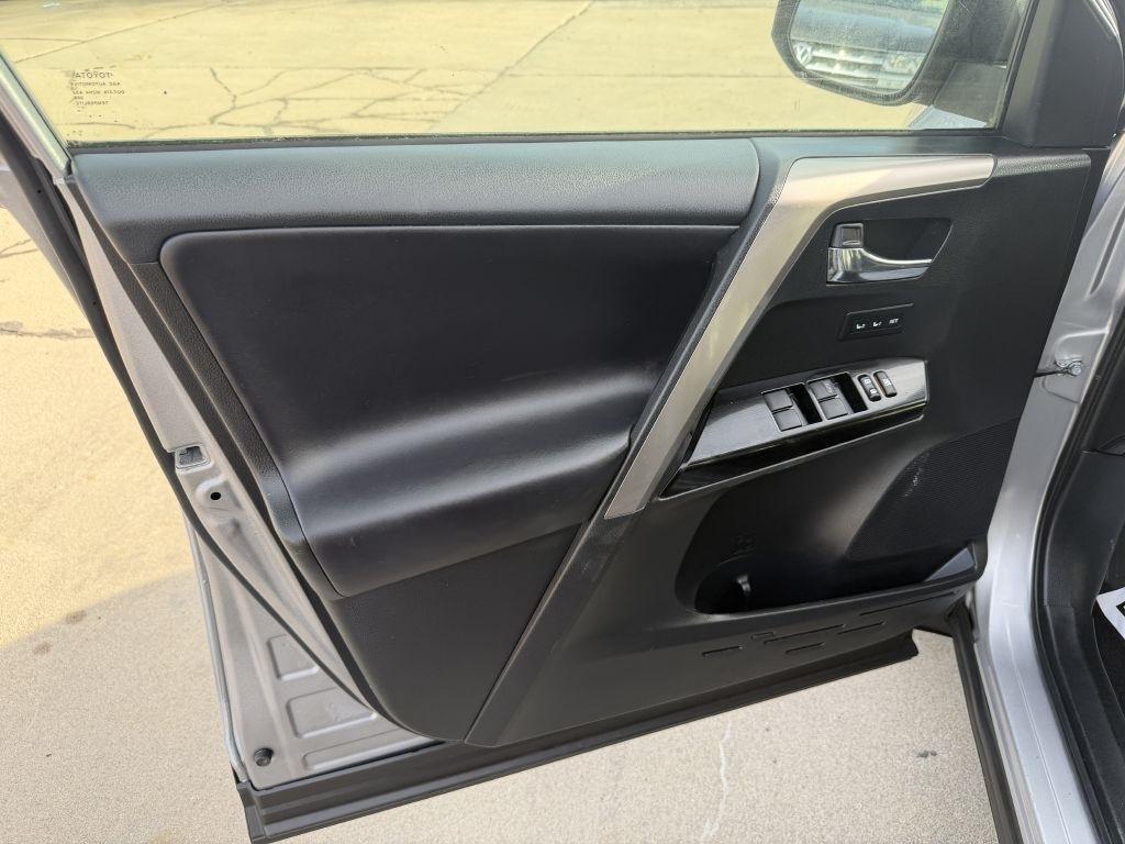 Toyota RAV4 Limited AWD (Natl) 2018