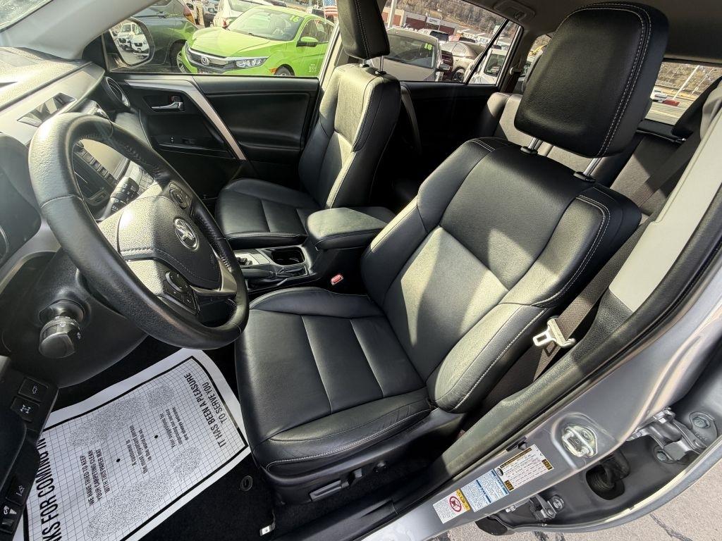 Toyota RAV4 Limited AWD (Natl) 2018