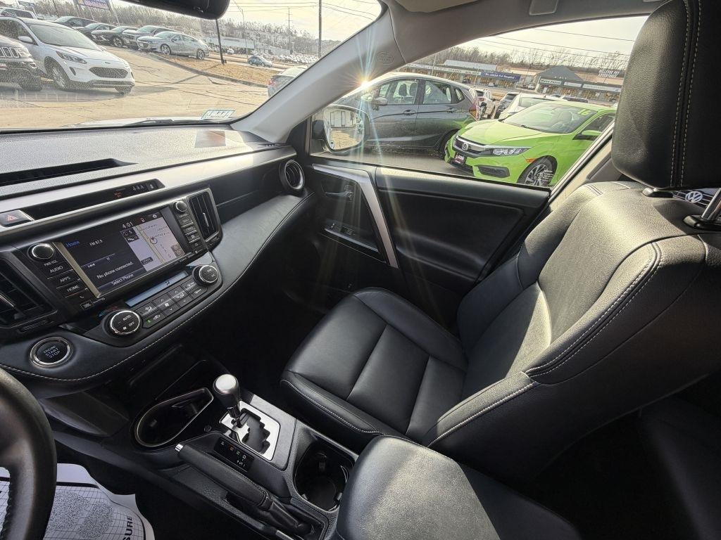 Toyota RAV4 Limited AWD (Natl) 2018