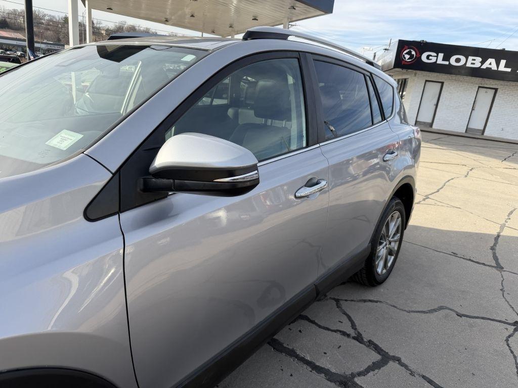 Toyota RAV4 Limited AWD (Natl) 2018