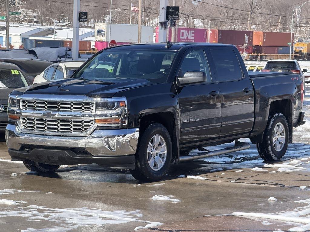 Chevrolet Silverado 1500 4WD Crew Cab 143.5" LT w/1LT 2018