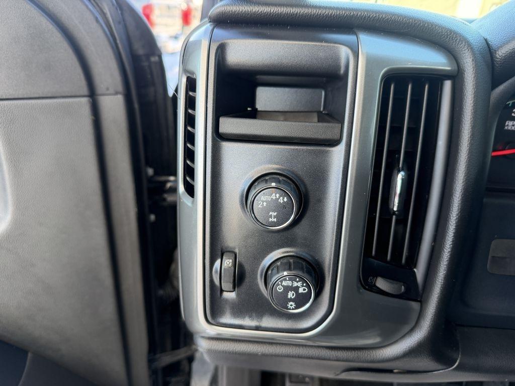 Chevrolet Silverado 1500 4WD Crew Cab 143.5" LT w/1LT 2018