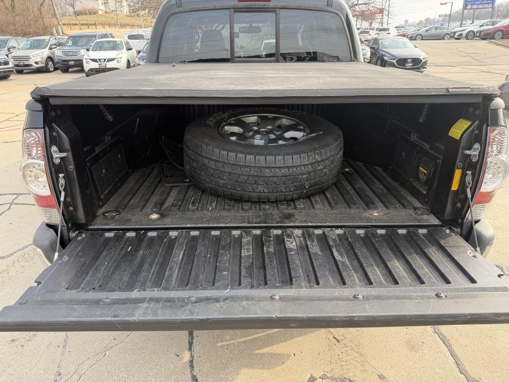 Toyota Tacoma 4WD Double Cab V6 MT (Natl) 2013