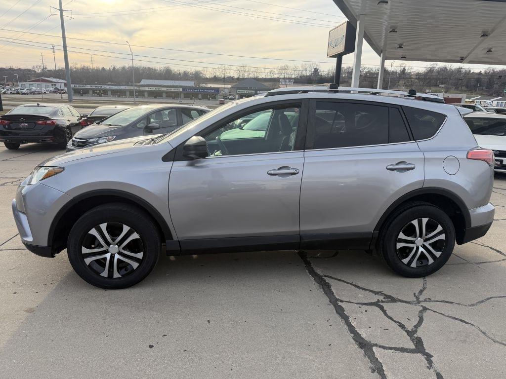 Toyota RAV4 AWD 4dr LE (Natl) 2016