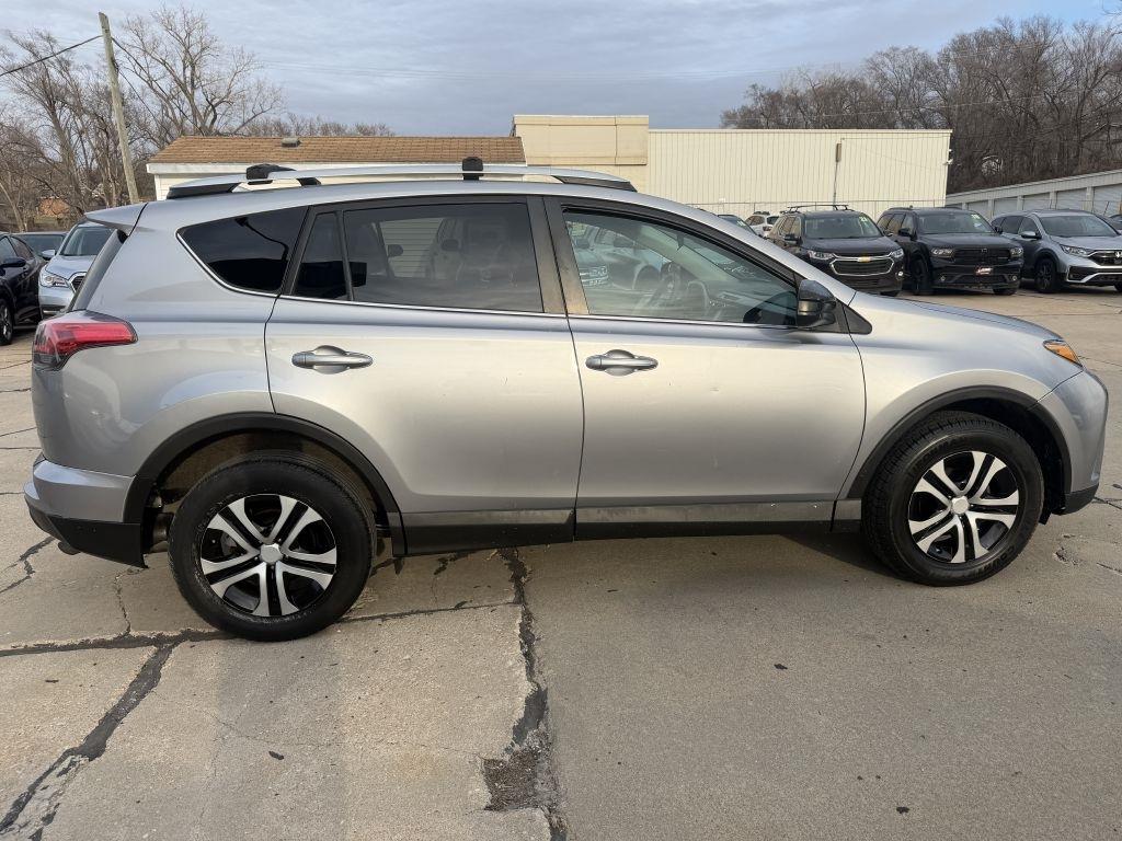 Toyota RAV4 AWD 4dr LE (Natl) 2016