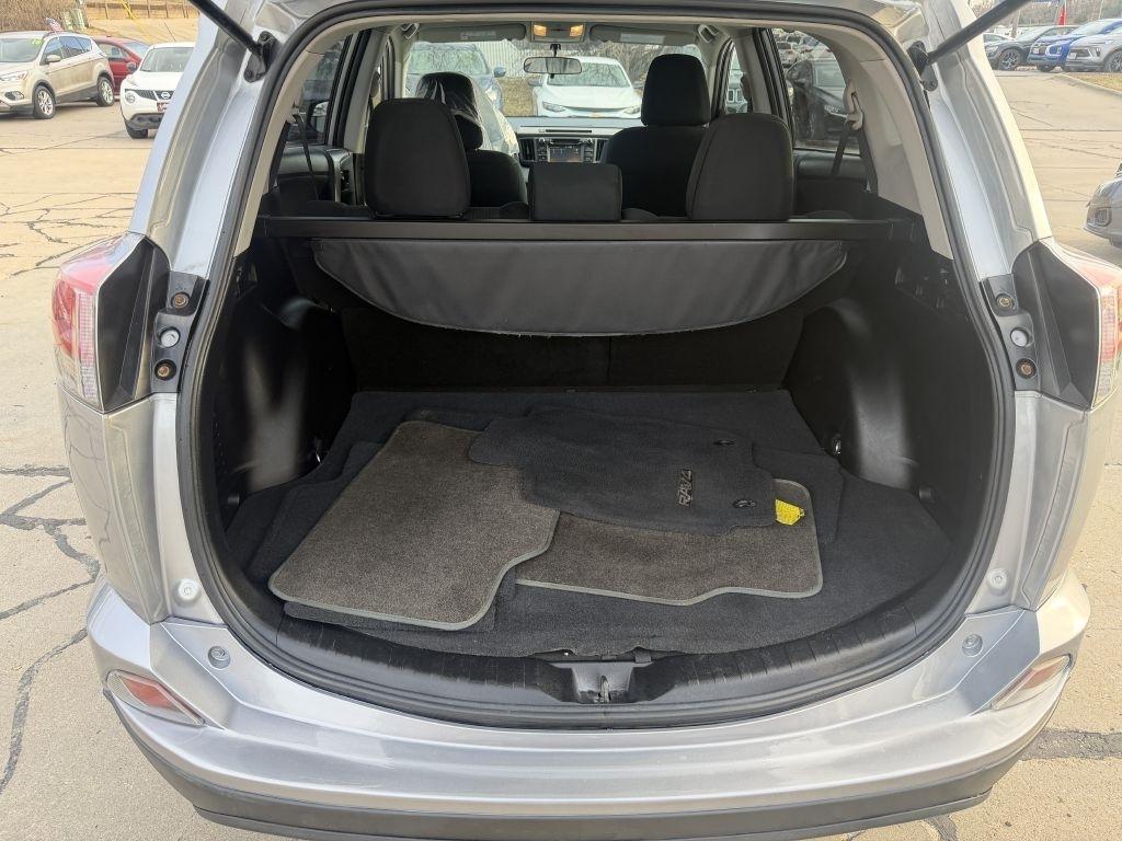 Toyota RAV4 AWD 4dr LE (Natl) 2016