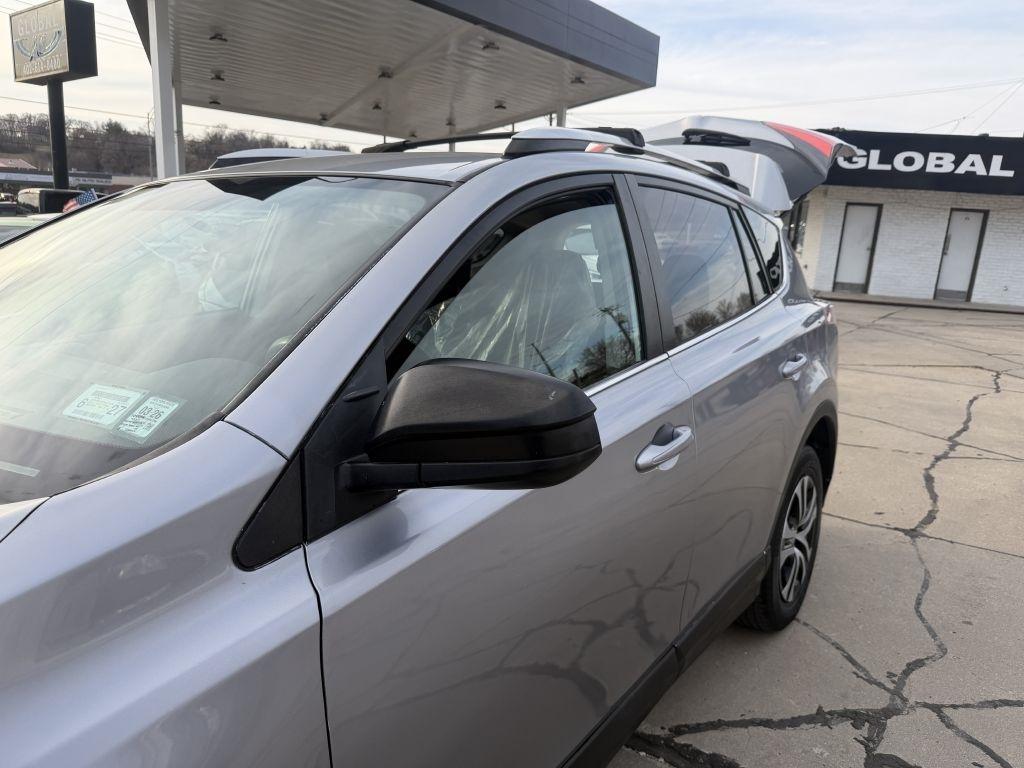 Toyota RAV4 AWD 4dr LE (Natl) 2016