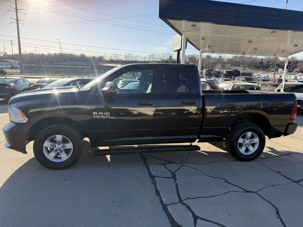 RAM 1500 Express 4x4 Quad Cab 6'4" Box 2017