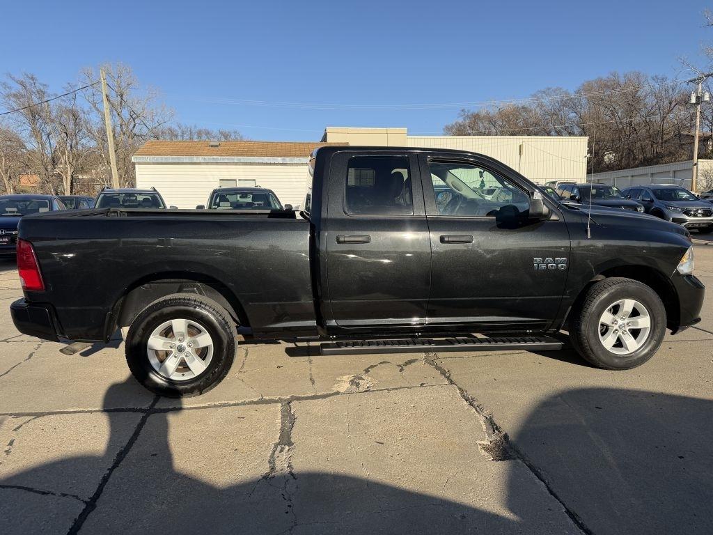 RAM 1500 Express 4x4 Quad Cab 6'4" Box 2017