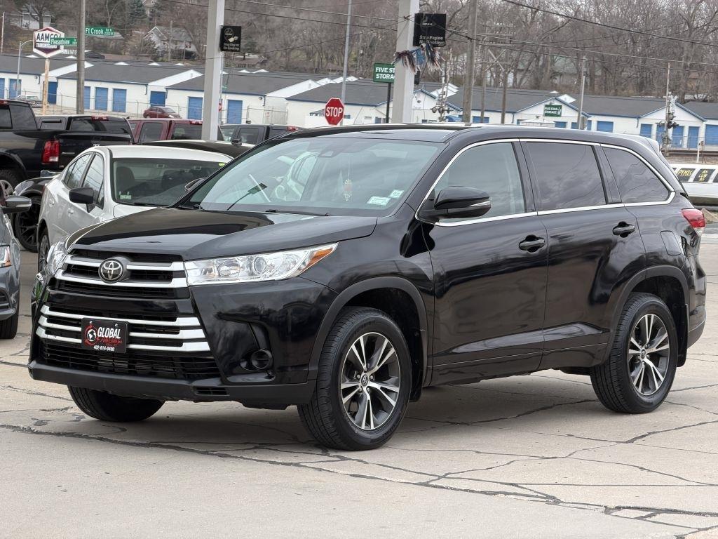 Toyota Highlander LE V6 AWD (Natl) 2018