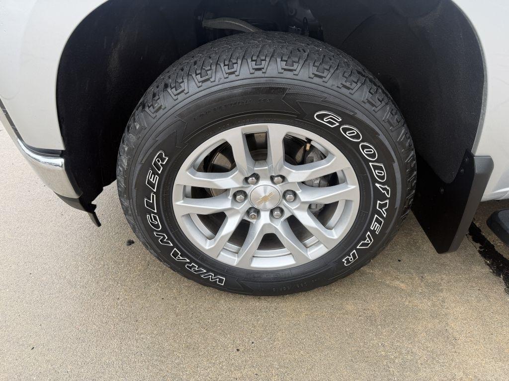 Chevrolet Silverado 1500 LTD 4WD Crew Cab 147" LT 2022