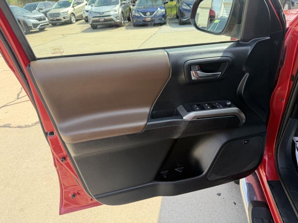 Toyota Tacoma 4WD Double Cab V6 AT Limited (Natl) 2016