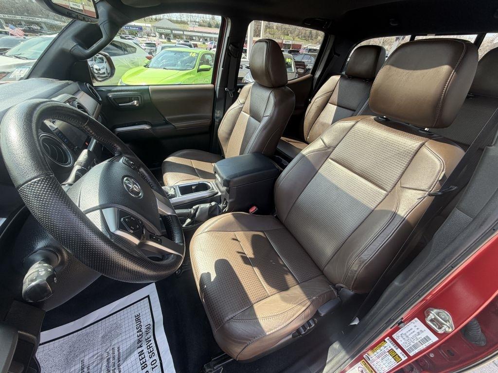 Toyota Tacoma 4WD Double Cab V6 AT Limited (Natl) 2016