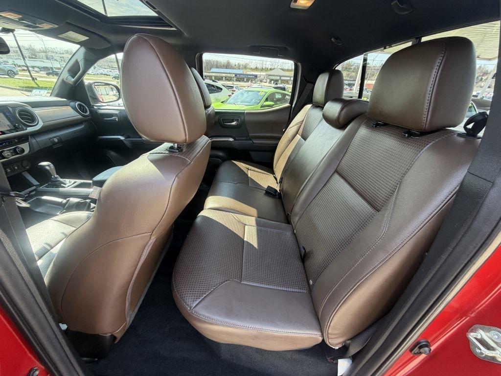 Toyota Tacoma 4WD Double Cab V6 AT Limited (Natl) 2016