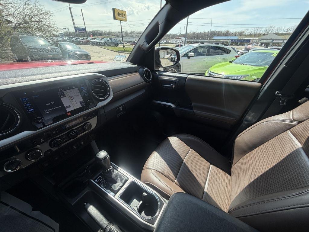 Toyota Tacoma 4WD Double Cab V6 AT Limited (Natl) 2016