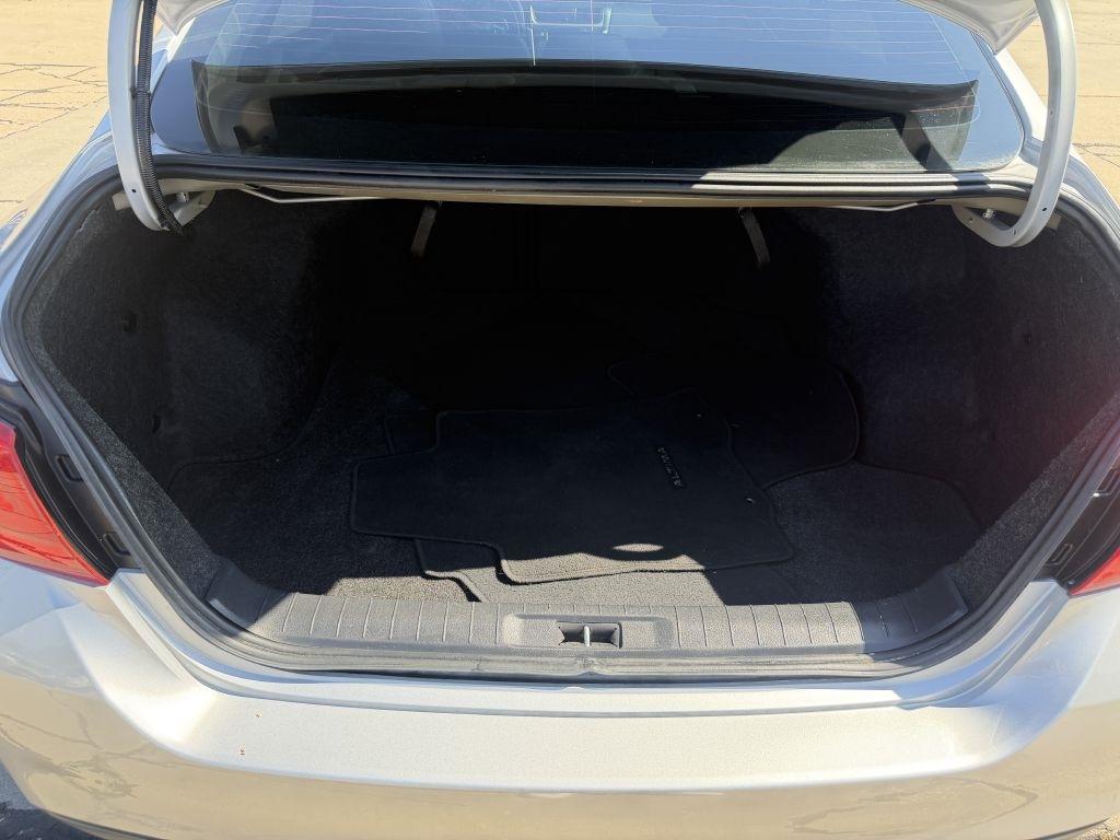 Nissan Altima 4dr Sdn V6 3.5 SL 2016