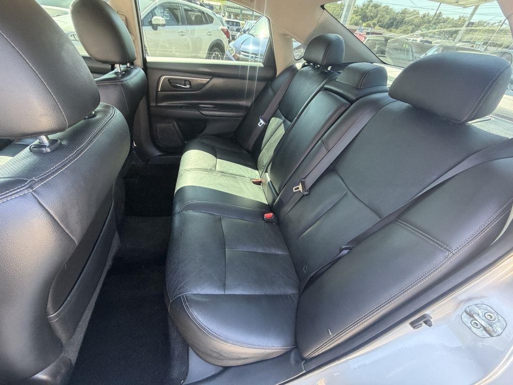 Nissan Altima 4dr Sdn V6 3.5 SL 2016
