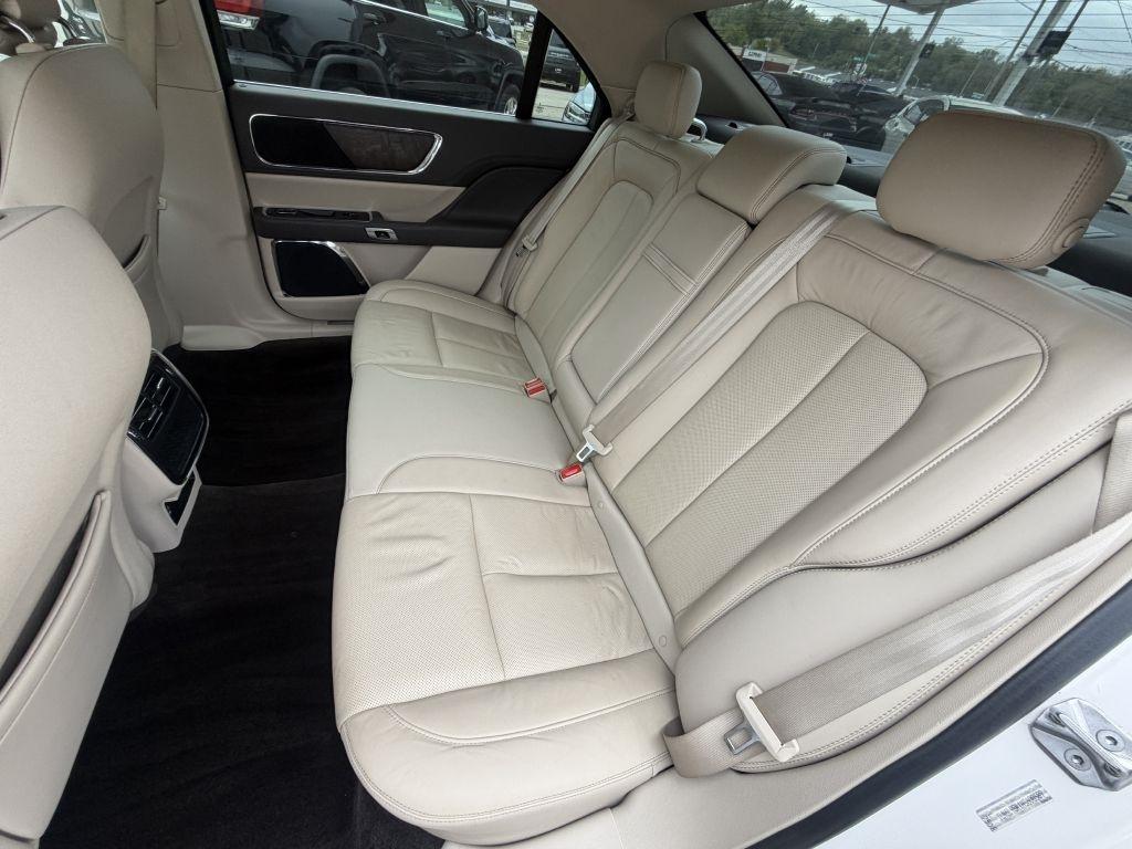 Lincoln Continental Select FWD 2017