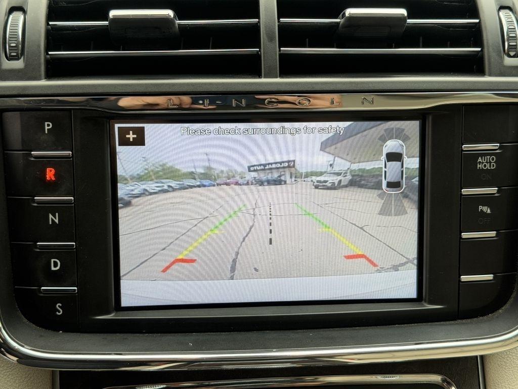 Lincoln Continental Select FWD 2017