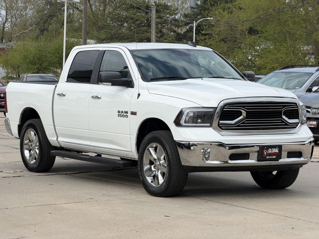 RAM 1500 Big Horn 4x4 Crew Cab 5'7" Box 2017