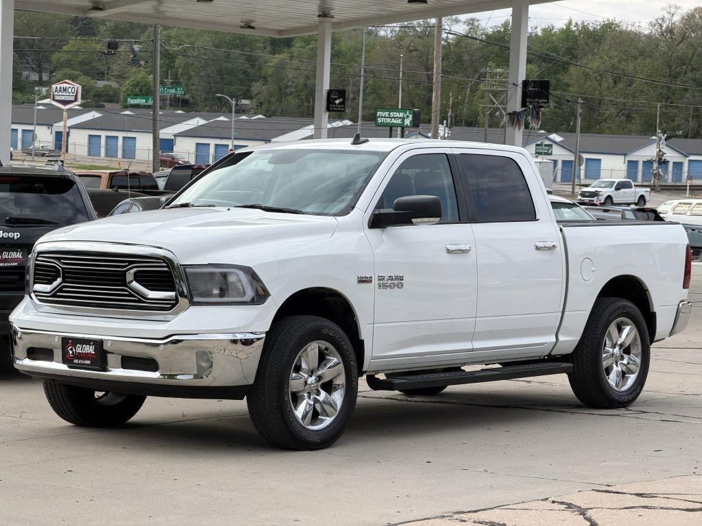 RAM 1500 Big Horn 4x4 Crew Cab 5'7" Box 2017