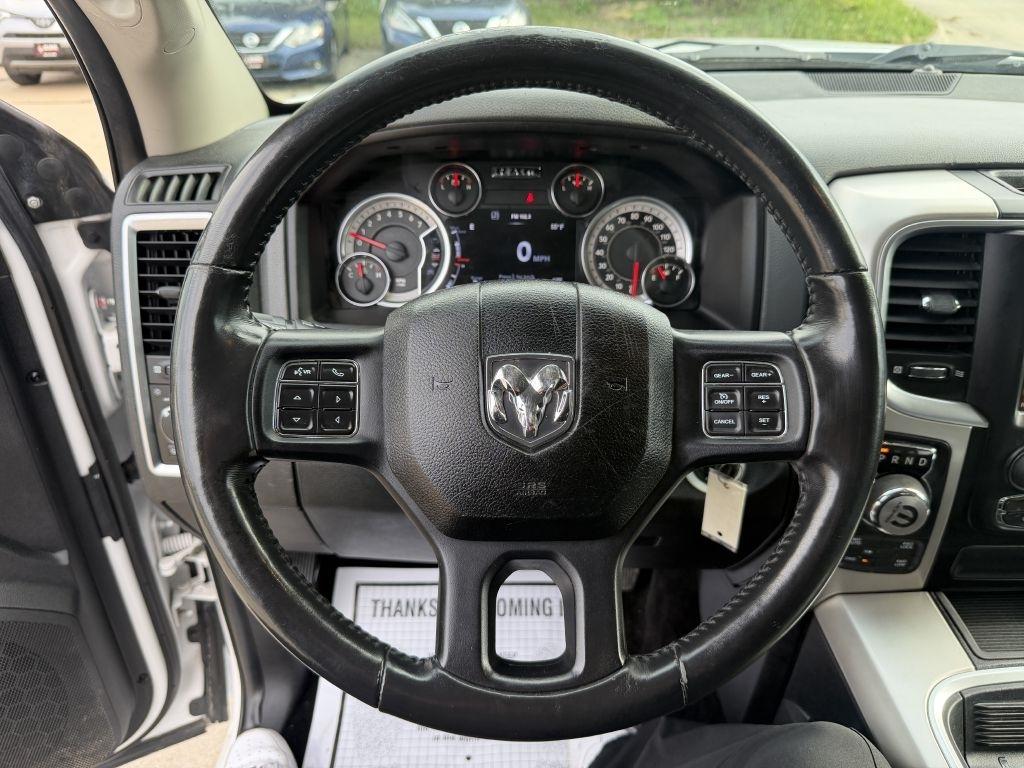 RAM 1500 Big Horn 4x4 Crew Cab 5'7" Box 2017