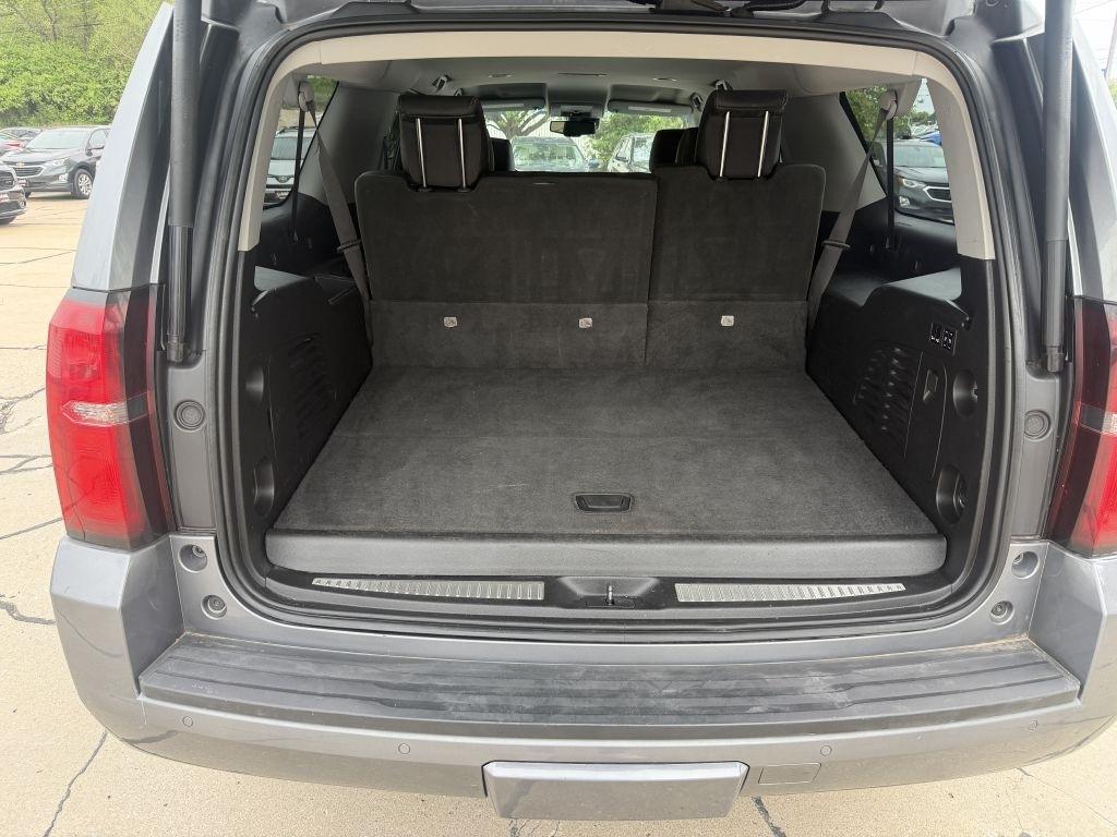 Chevrolet Suburban 4WD 4dr 1500 LT 2018