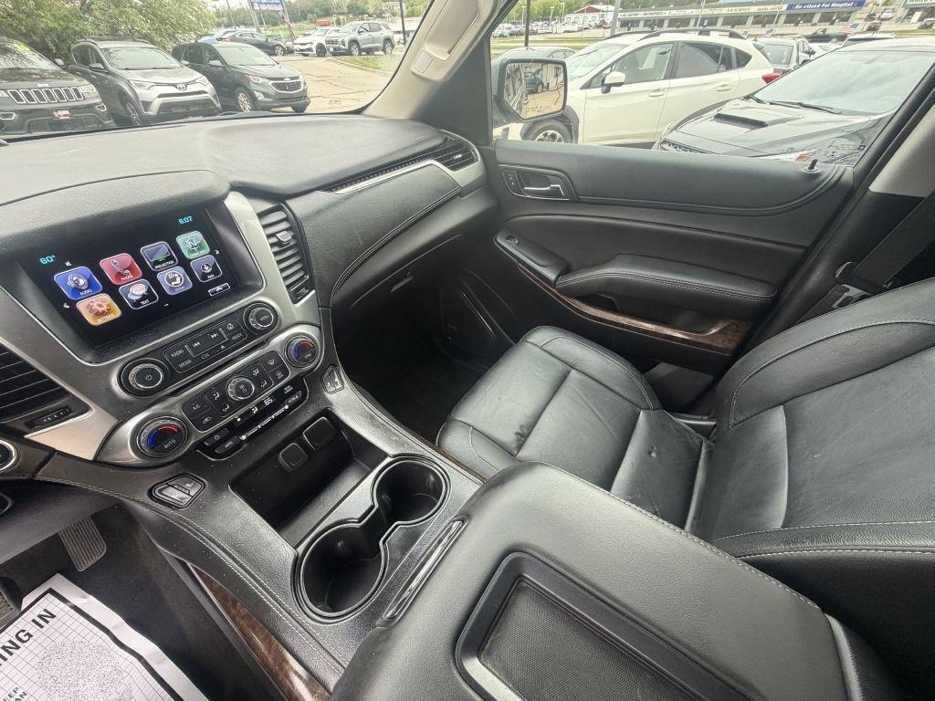 Chevrolet Suburban 4WD 4dr 1500 LT 2018