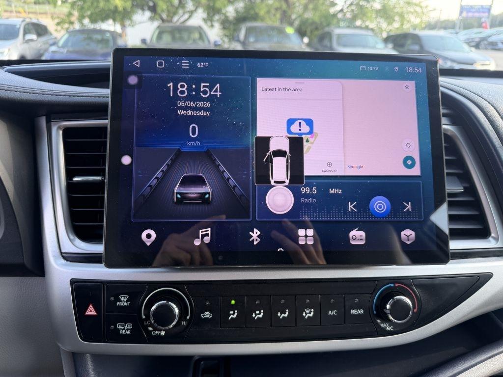 Toyota Highlander LE V6 AWD (Natl) 2019