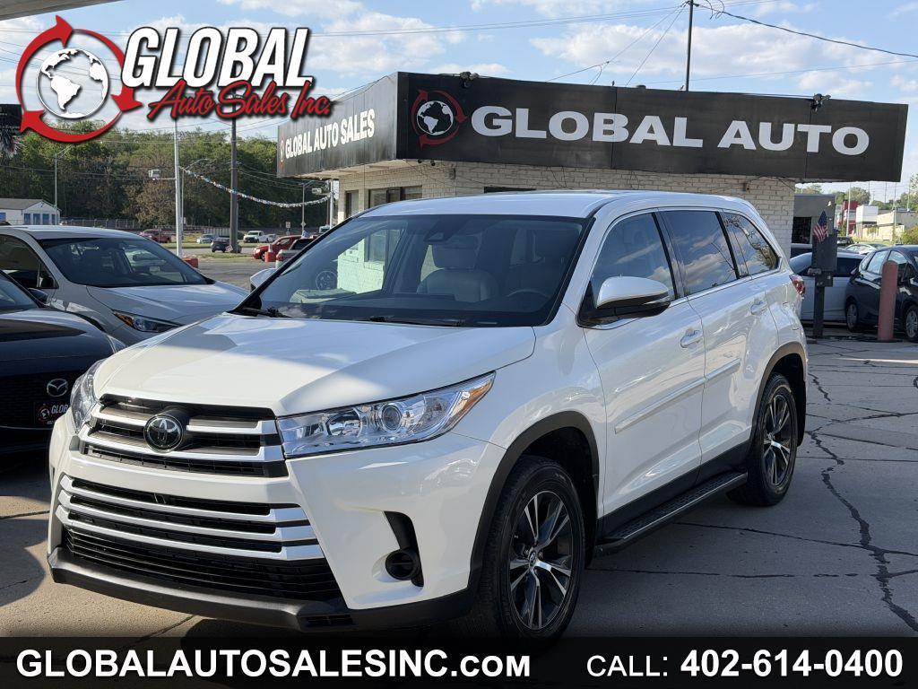 Toyota Highlander LE V6 AWD (Natl) 2019