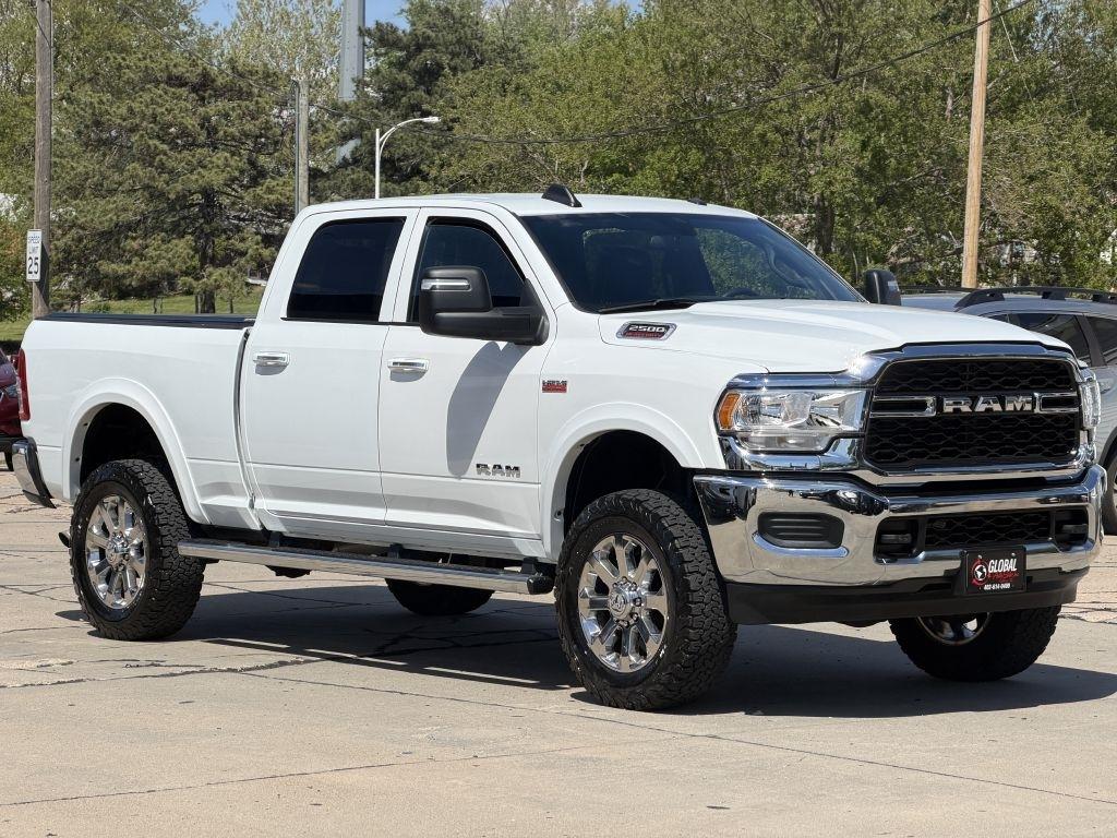 RAM 2500 Tradesman 4x4 Crew Cab 6'4" Box 2023