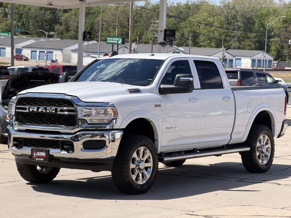 RAM 2500 Tradesman 4x4 Crew Cab 6'4" Box 2023