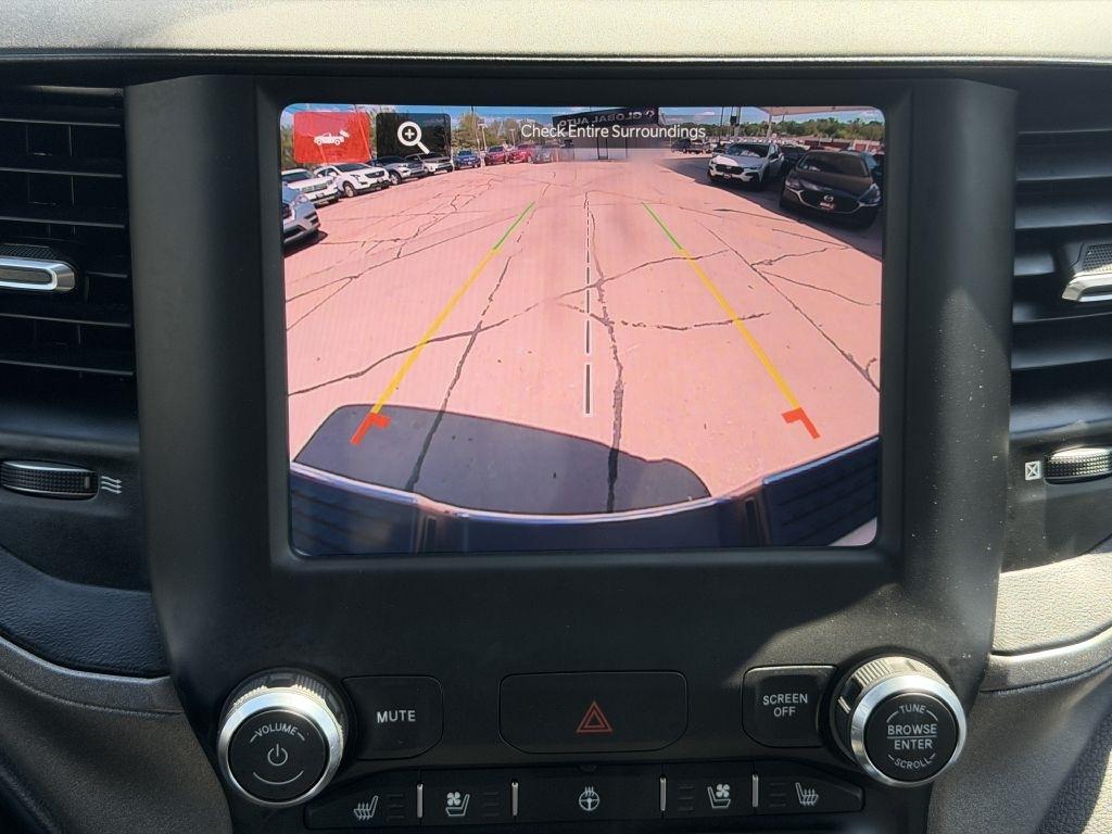 RAM 2500 Tradesman 4x4 Crew Cab 6'4" Box 2023