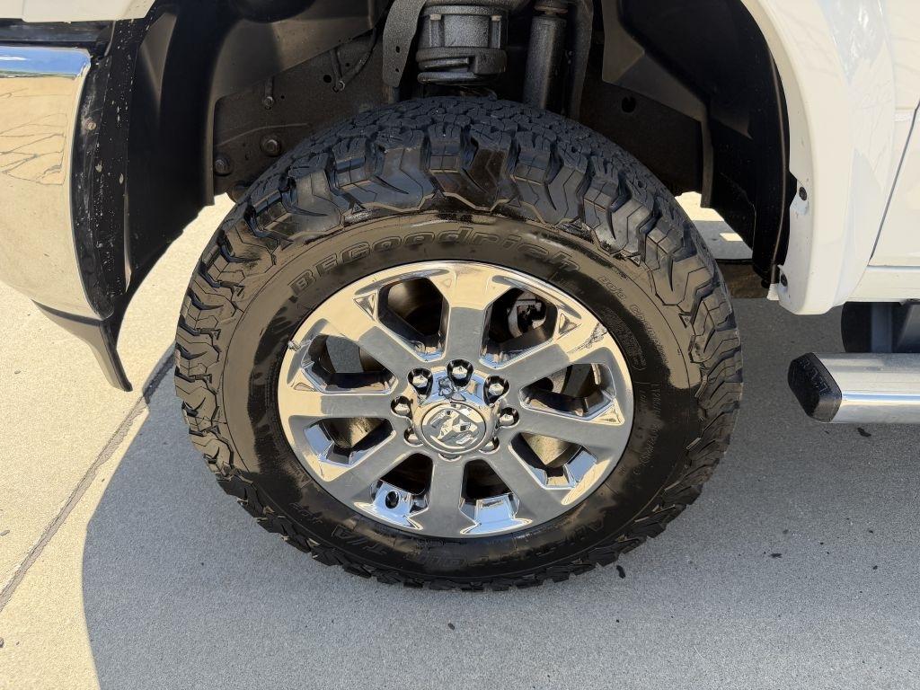 RAM 2500 Tradesman 4x4 Crew Cab 6'4" Box 2023