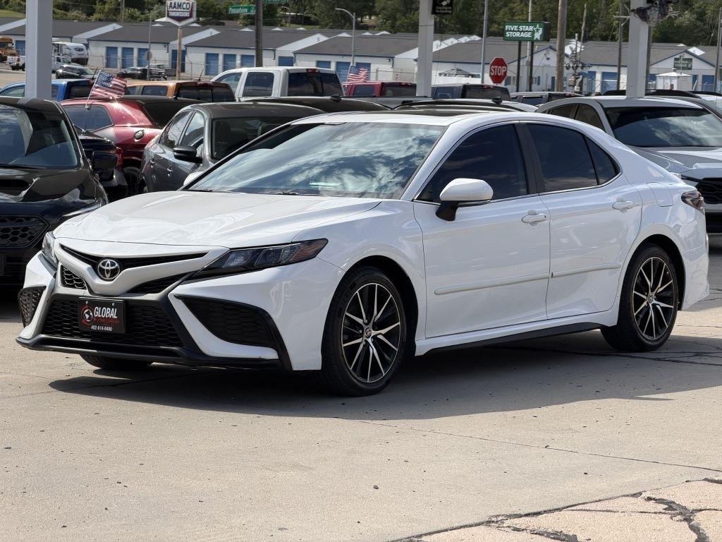 Toyota Camry SE Auto AWD (Natl) 2022