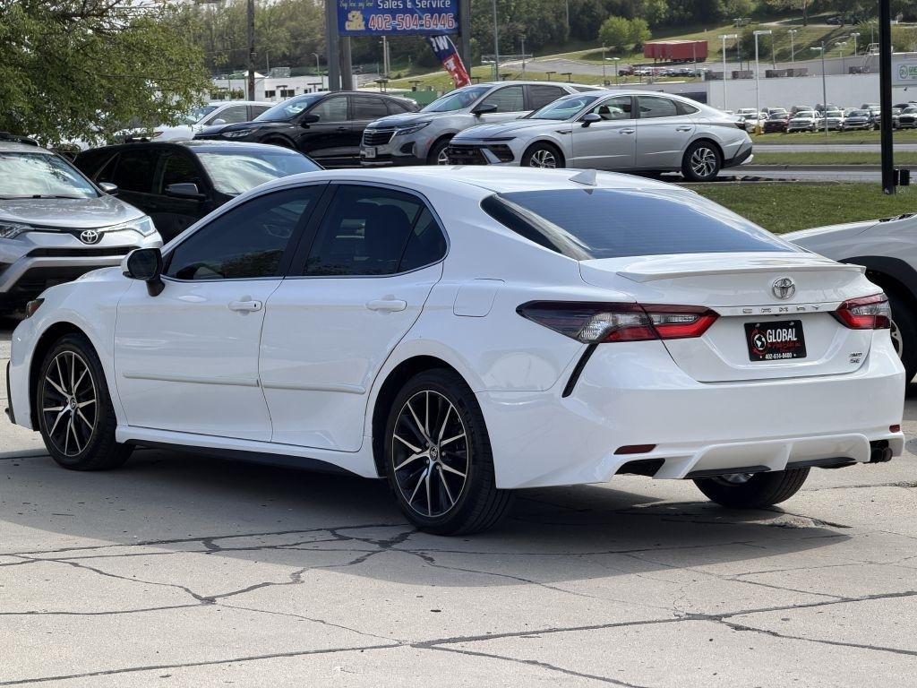 Toyota Camry SE Auto AWD (Natl) 2022