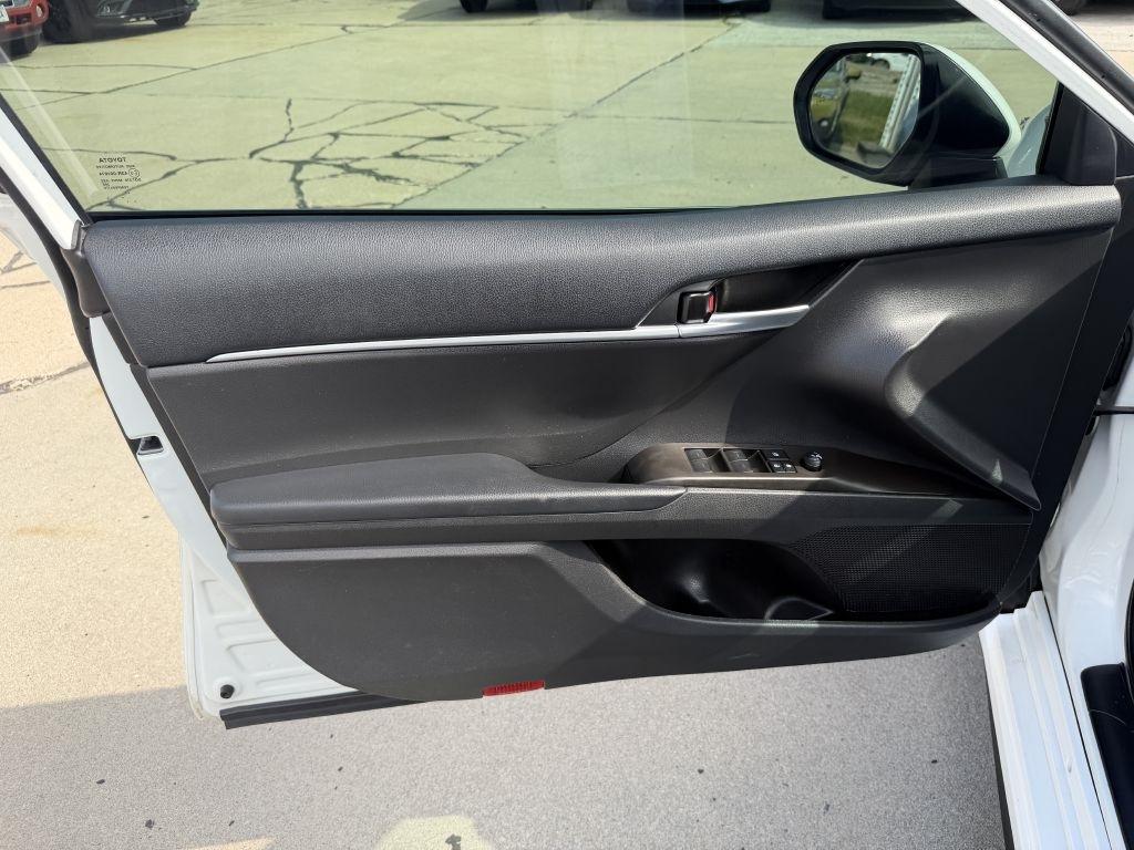 Toyota Camry SE Auto AWD (Natl) 2022