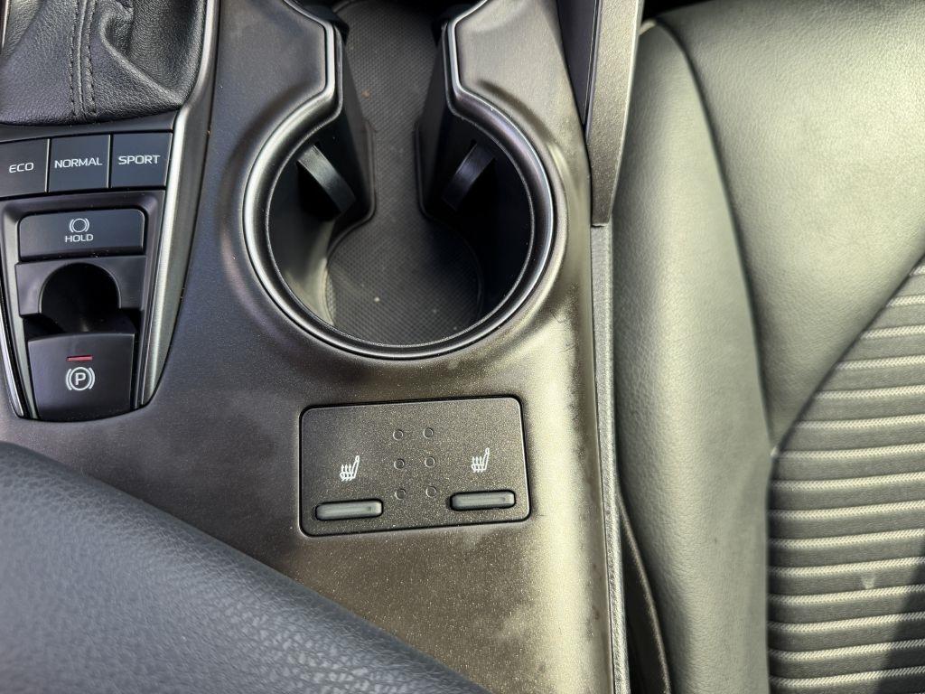 Toyota Camry SE Auto AWD (Natl) 2022
