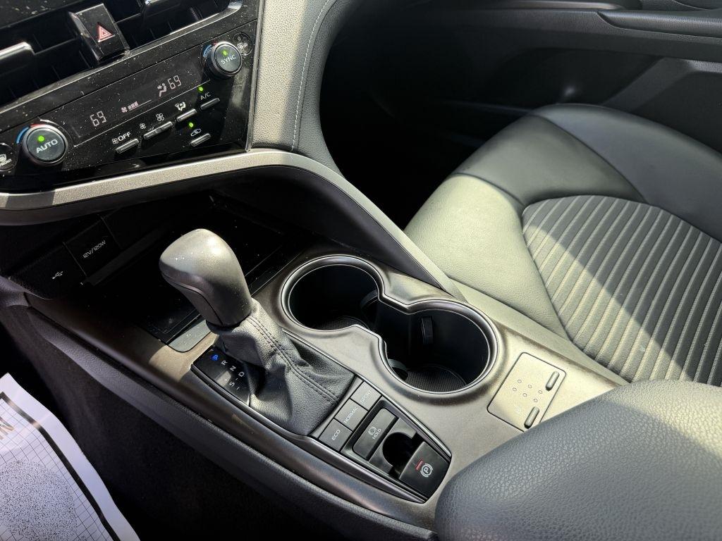 Toyota Camry SE Auto AWD (Natl) 2022